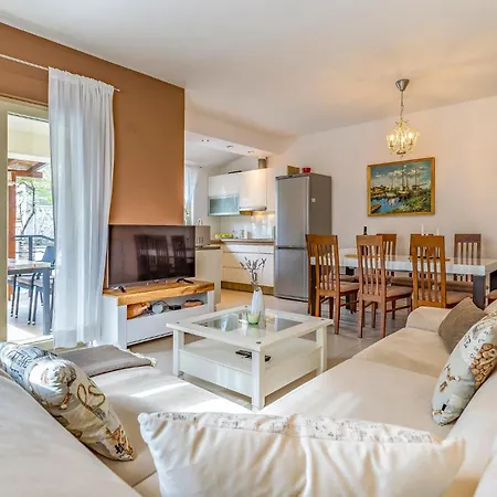 Stunning In Tatil Evi